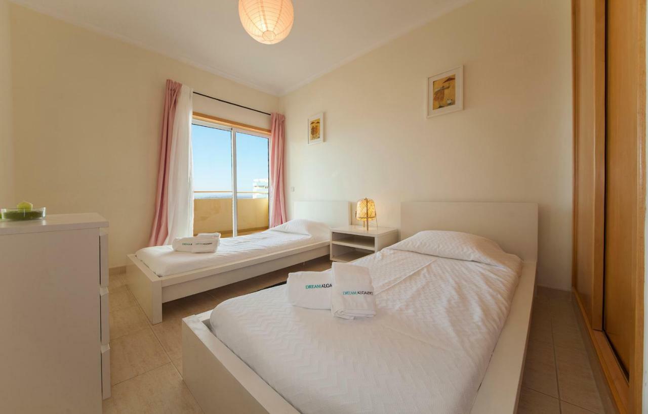 70m² 2 slaapkamer, 2 privé badkamer Appartement in Praia do Vau Portimão Buitenkant foto